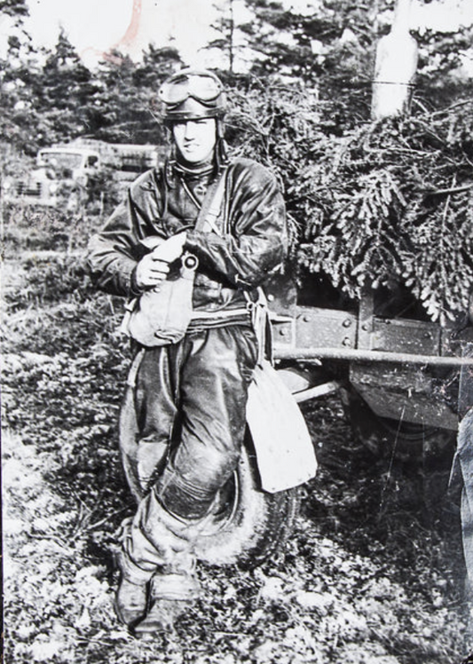 1950’s Swedish Motorcycle Army Leather Jacket “Ordonnansjacka” and Pants (XL)