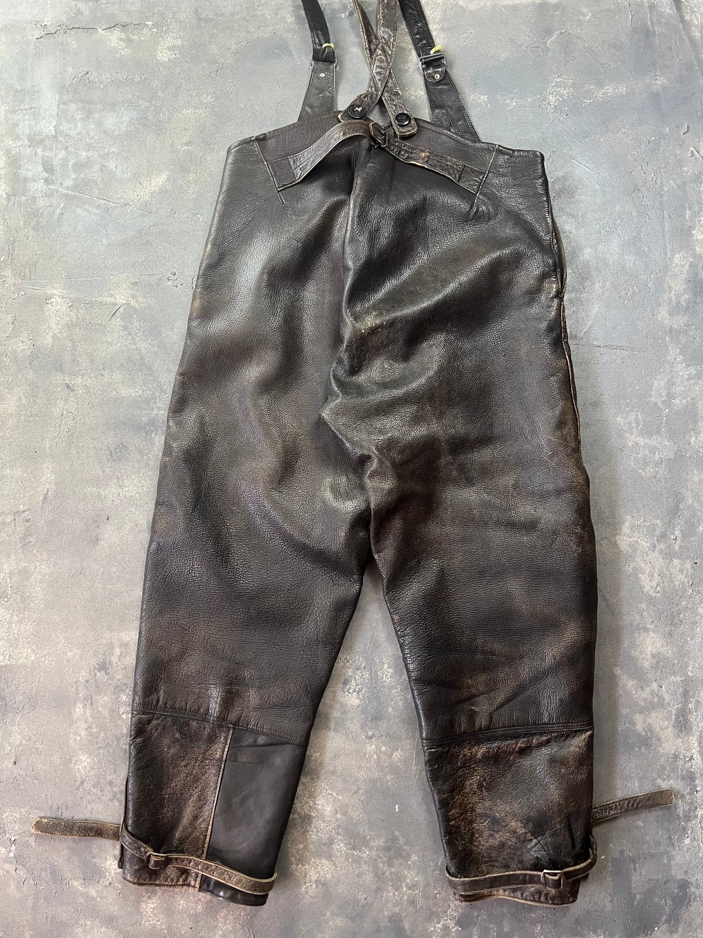 1950’s Swedish Motorcycle Army Leather Jacket “Ordonnansjacka” and Pants (XL)