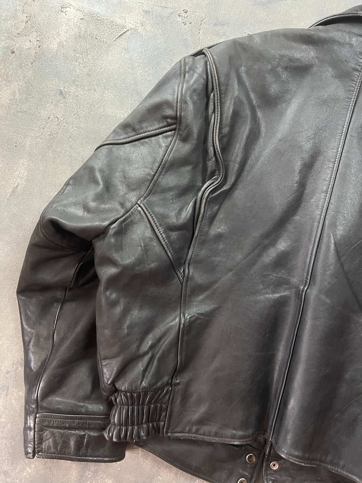 Avirex Chicago Aviator Leather Jacket [Size: M]