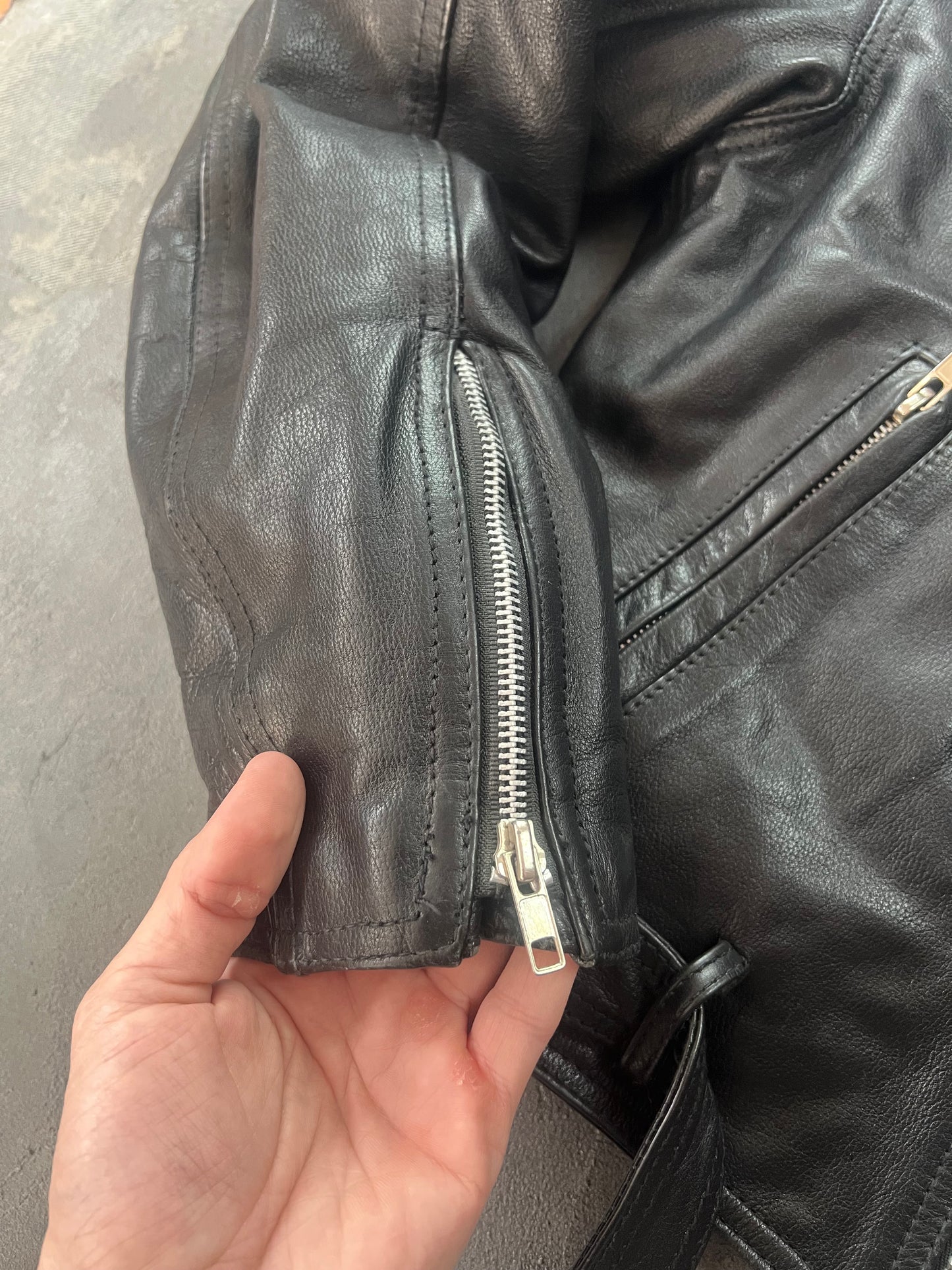 Alan Gordon Biker Jacket Crop Fit [Size: M]