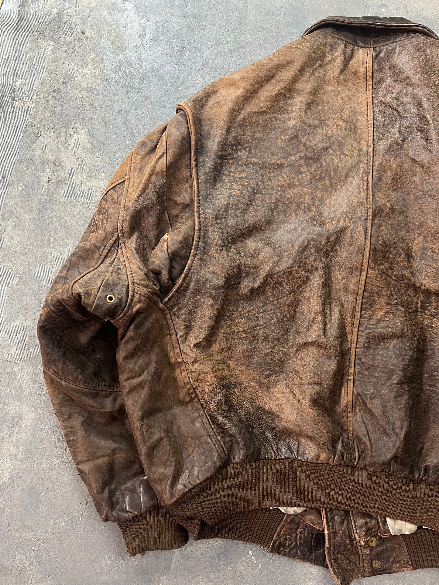 Aviator A-2 Leather Jacket 80's Natural Fade [Size: XL]