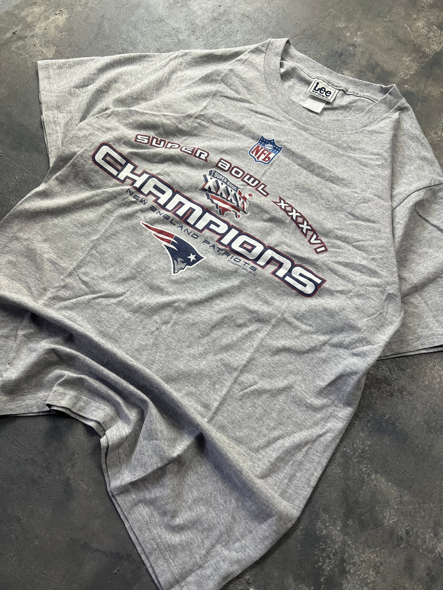 Super Bowl Lee Sport 02’ Vintage Tee
